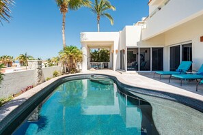 A heated pool - Pedregal Villa with Private Pool and Views (Cabo San Lucas)