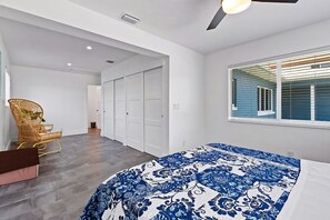 4 chambres, fer et planche à repasser, lit de bébé portatif, Wi-Fi