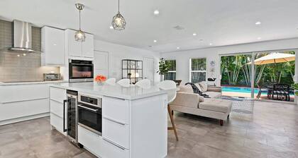 Simplemente elegante WPB Singer Island Home, Casa Blanca.