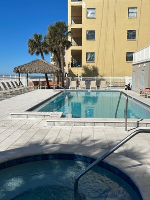 Piscine extérieure, piscine chauffée