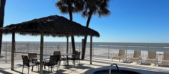 Luxury Beach Escape near John's Pass - Seaview #403