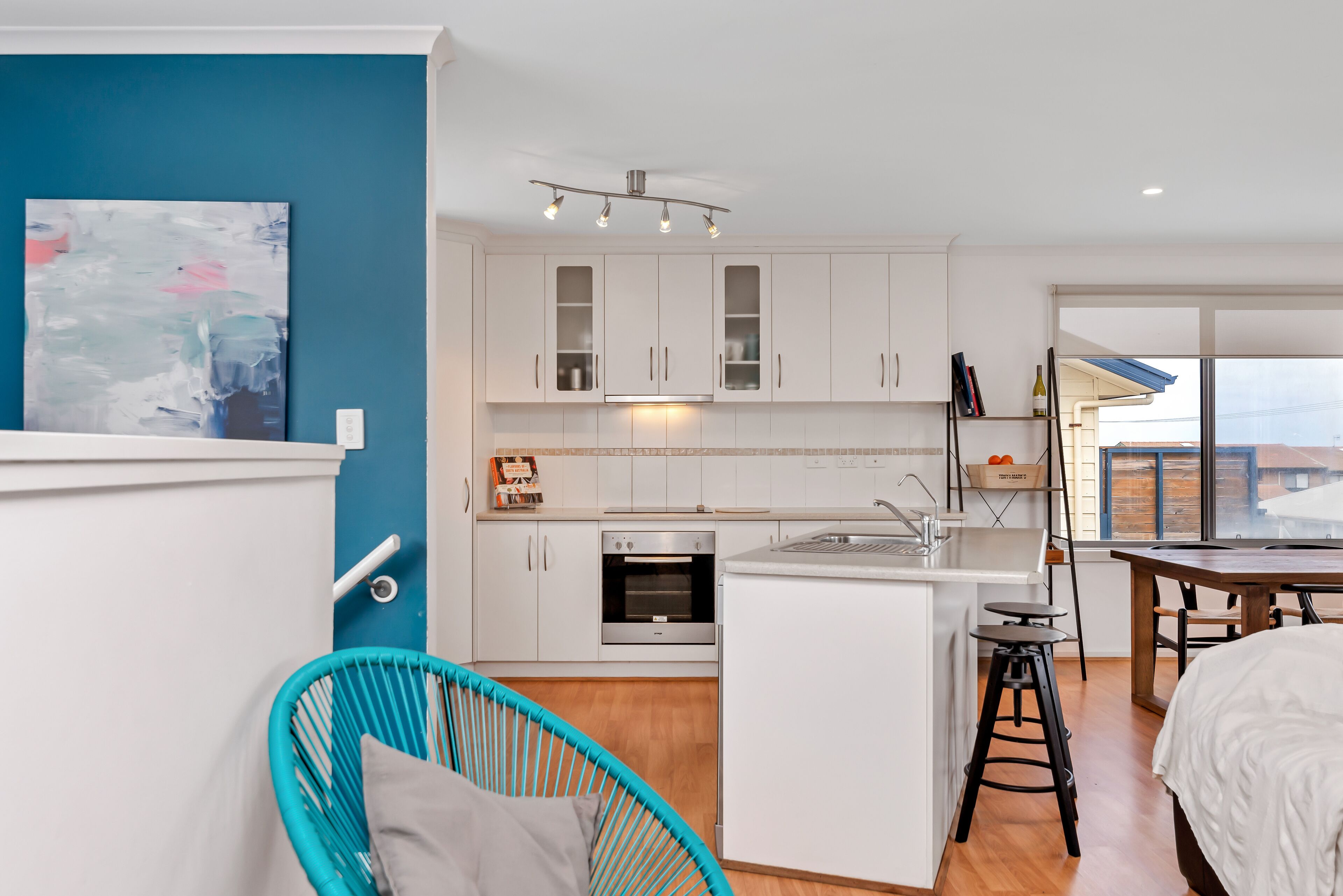 Spacious & Family Friendly Home | Only three doors down from The Esplanade — image 8