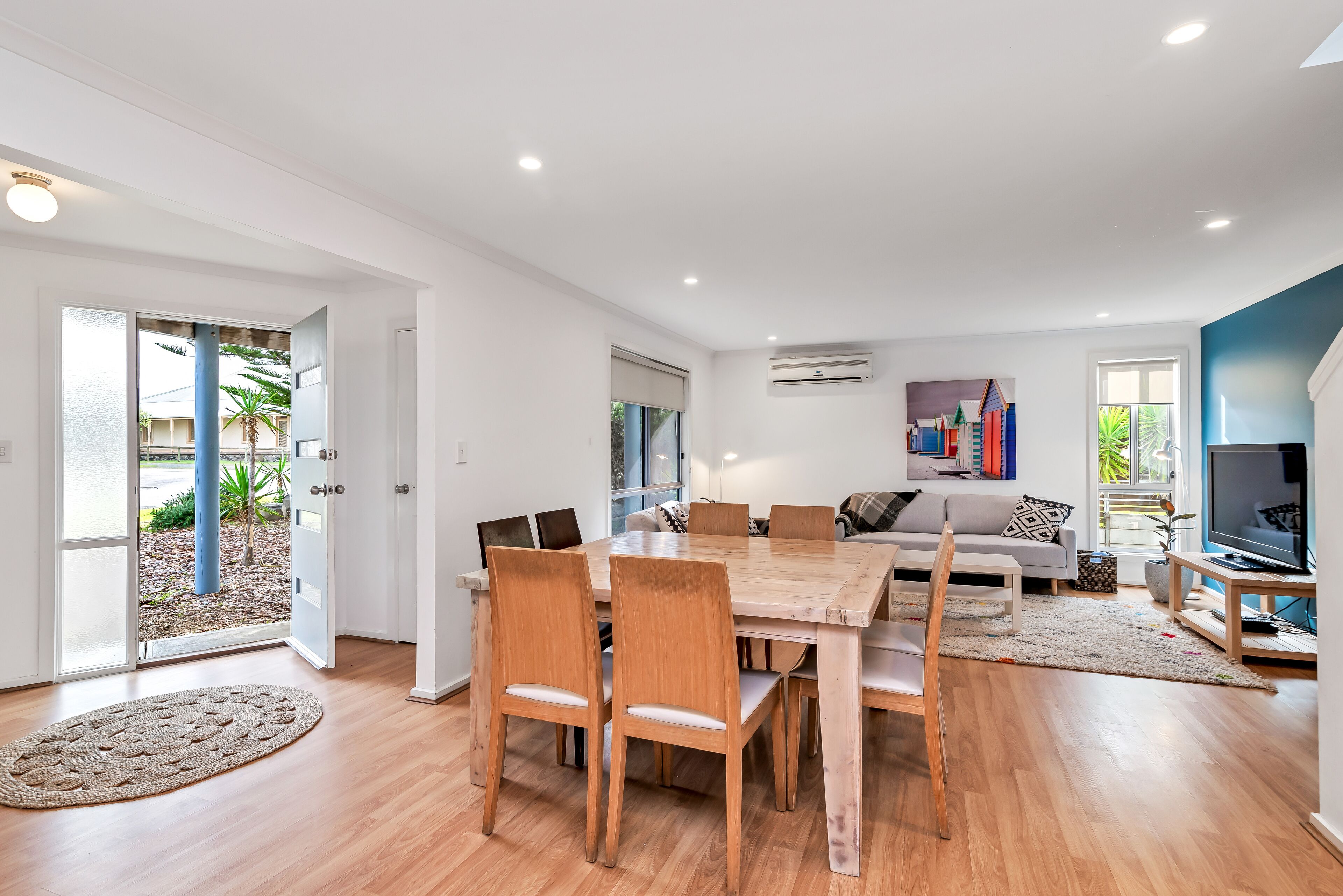 Spacious & Family Friendly Home | Only three doors down from The Esplanade — image 21