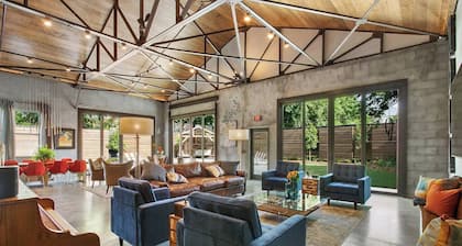 Maison Grace | Luxurious Redesign with Pool Near French Quarter