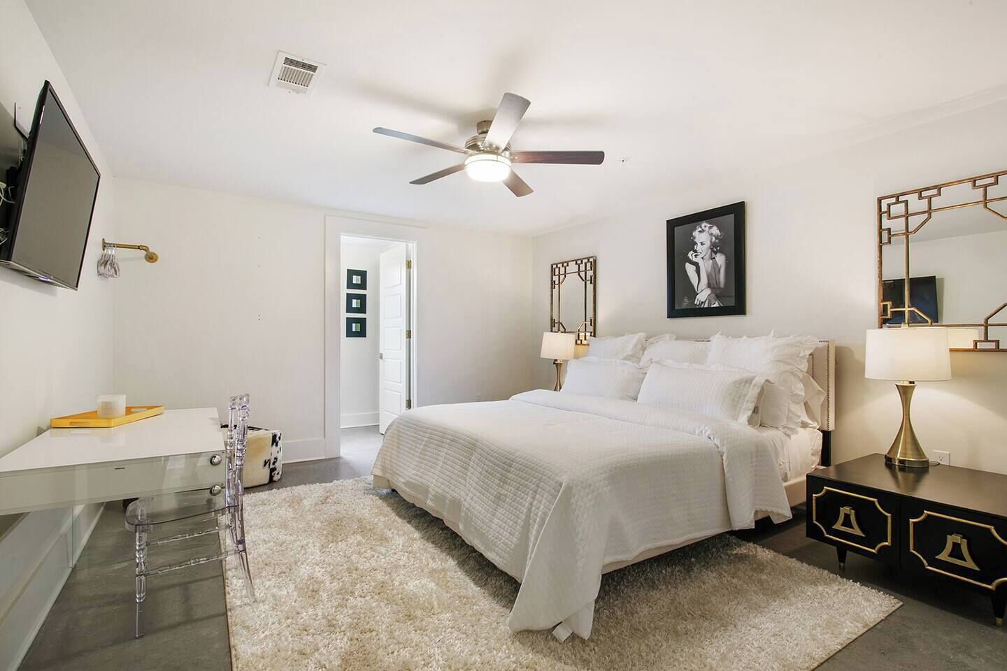 9 chambres, lit avec matelas en mousse à mémoire