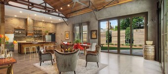 Maison Grace | Luxurious Redesign with Pool Near French Quarter