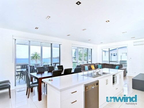 The Block Ocean Views – Penthouse, Wi-Fi, Balcony