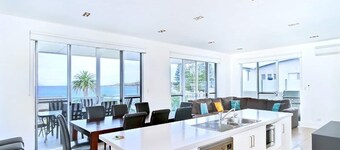 The Block Ocean Views – Penthouse, Wi-Fi, Balcony