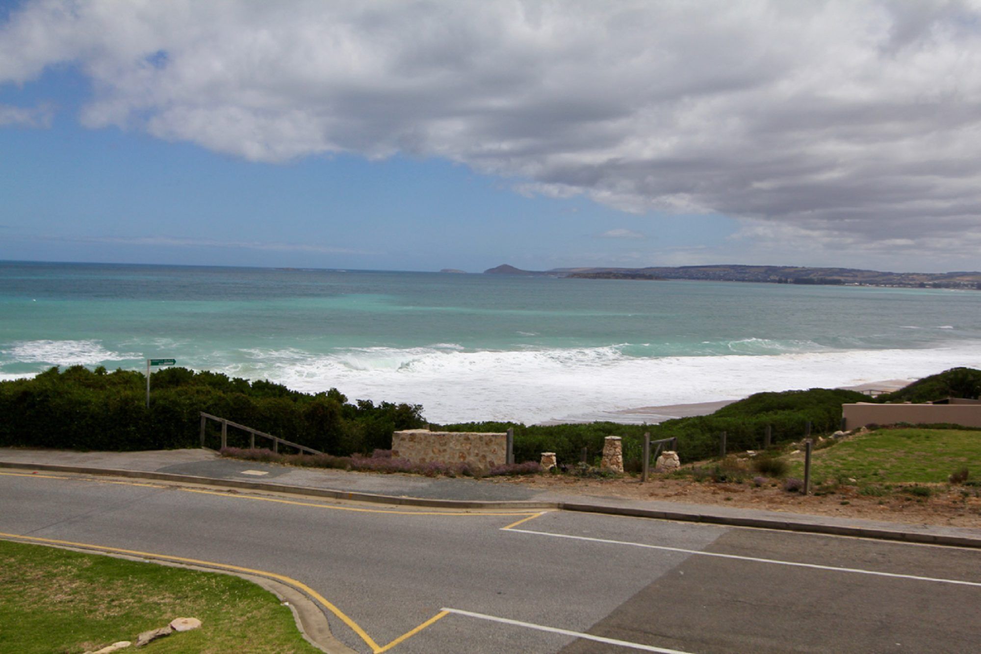 Southern Sands Coastal Getaway: Your Front Row Seat to Knight Beach's Horizon — image 2