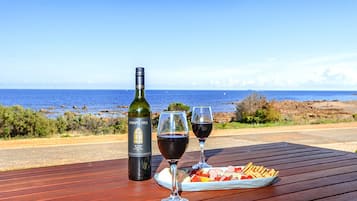 屋外ダイニングエリア