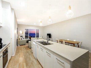 Interior - Wallaroo Esplanade Beachfront – Pet-Friendly Holiday House, North Beach (North Beach)