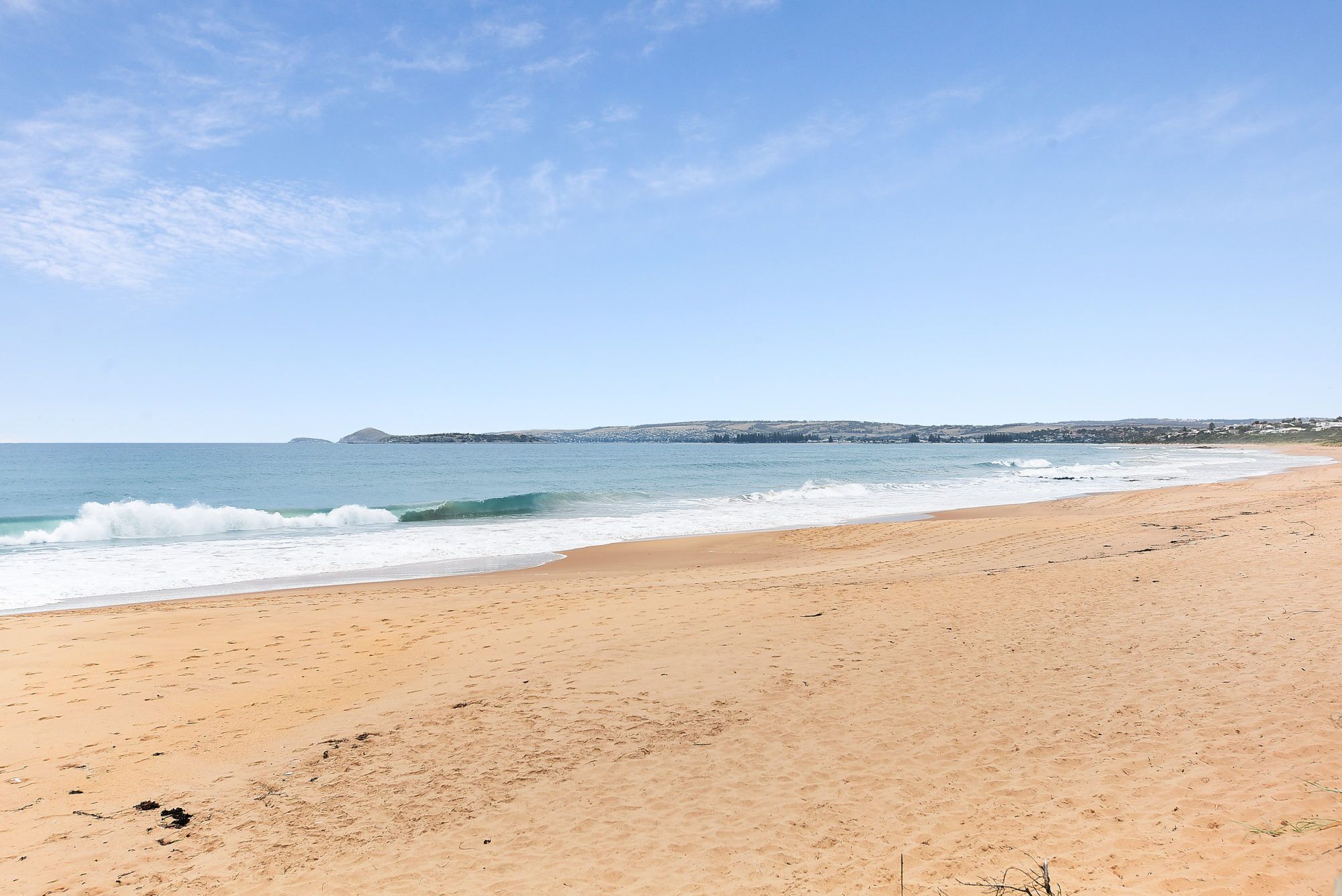 2-MINUTE WALK FROM THE BEACH | FREE WIFI | GAMES AND MORE