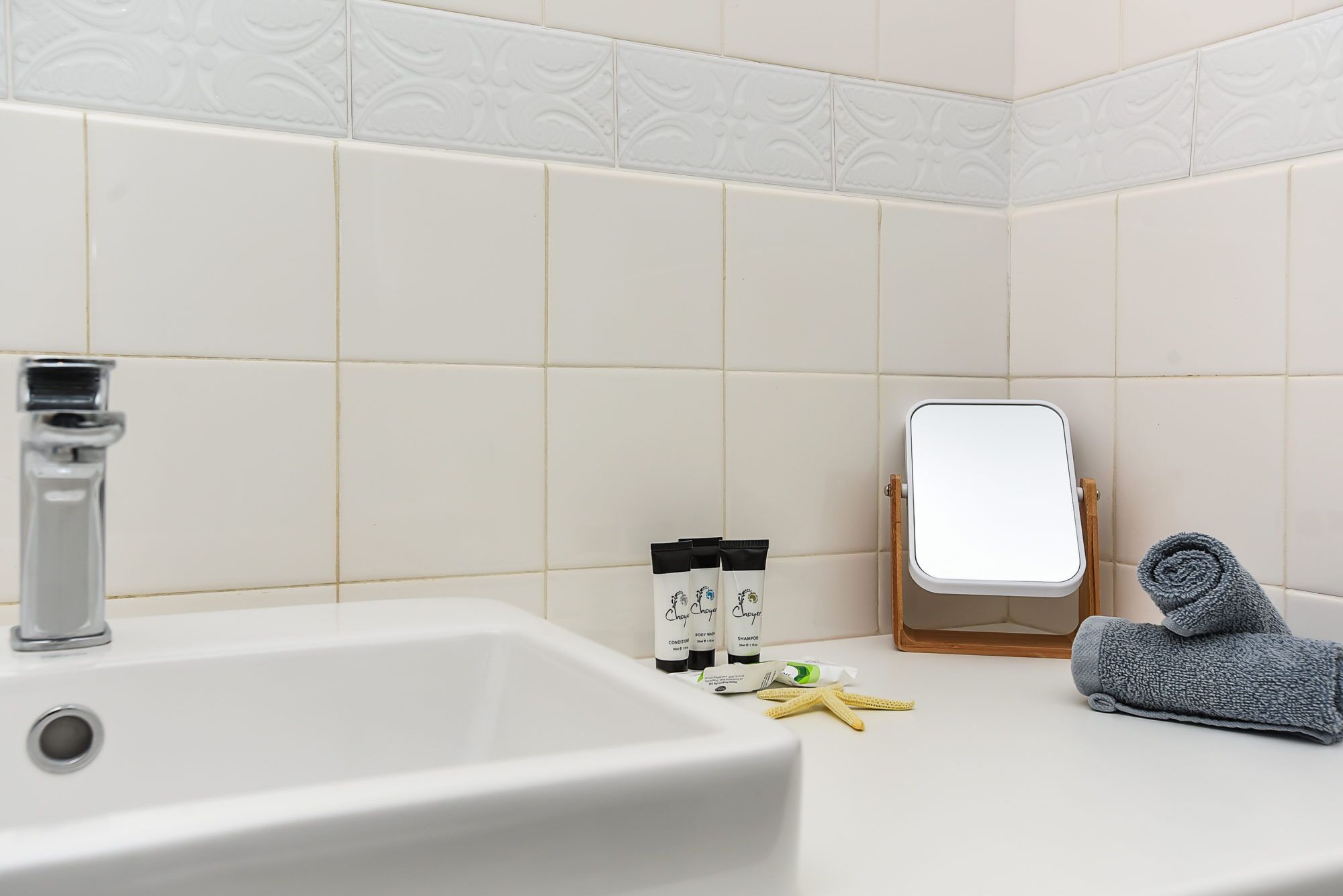 Dolphins 7: 'A View To Remember' with Breathtaking Horseshoe Bay Views — image 15