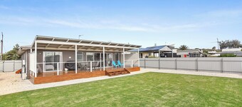 Dunes Views on Simpson:  Minute Walk from Goolwa Surf Beach!