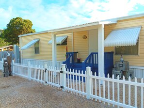 المنطقة المحيطة بالمنشأة