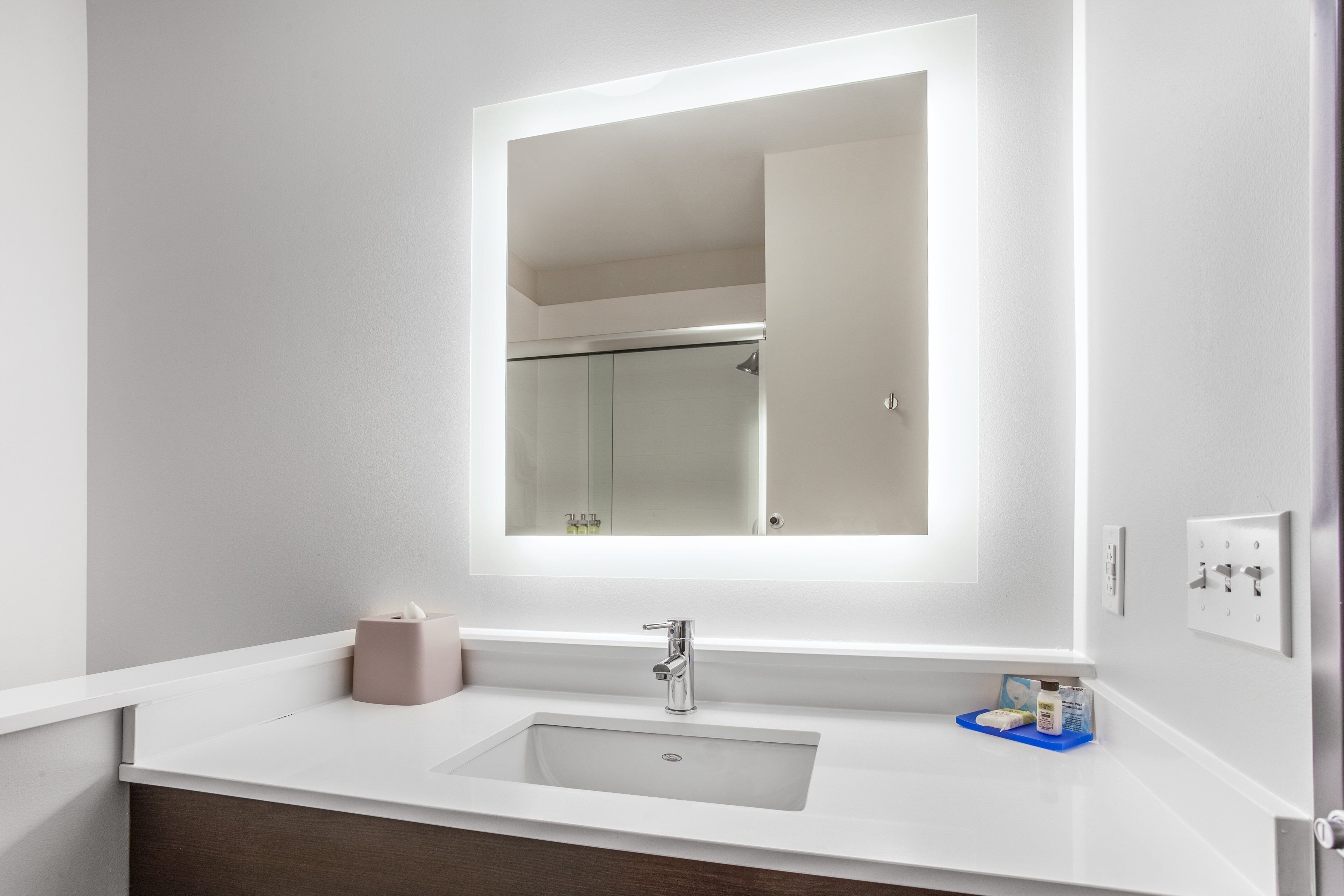 desk, blackout curtains, iron/ironing board, free wifi