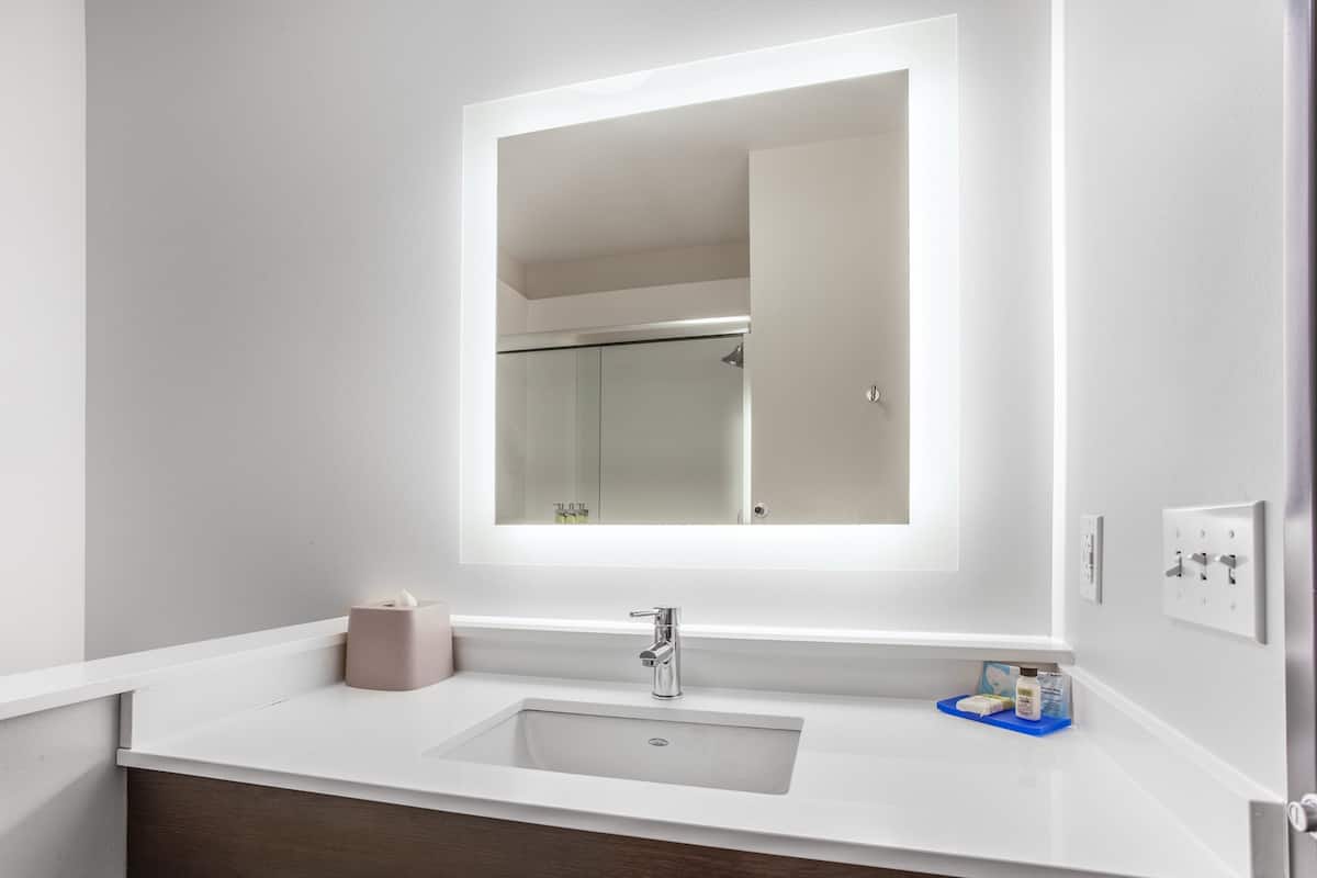 desk, blackout curtains, iron/ironing board, free wifi