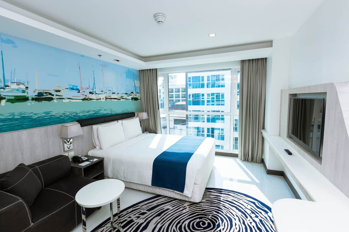 Habitación estándar, 1 cama Queen size, para no fumadores (with Free Breakfast) | Ropa de cama de alta calidad y caja de seguridad en la habitación