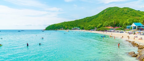 Beach nearby, beach towels