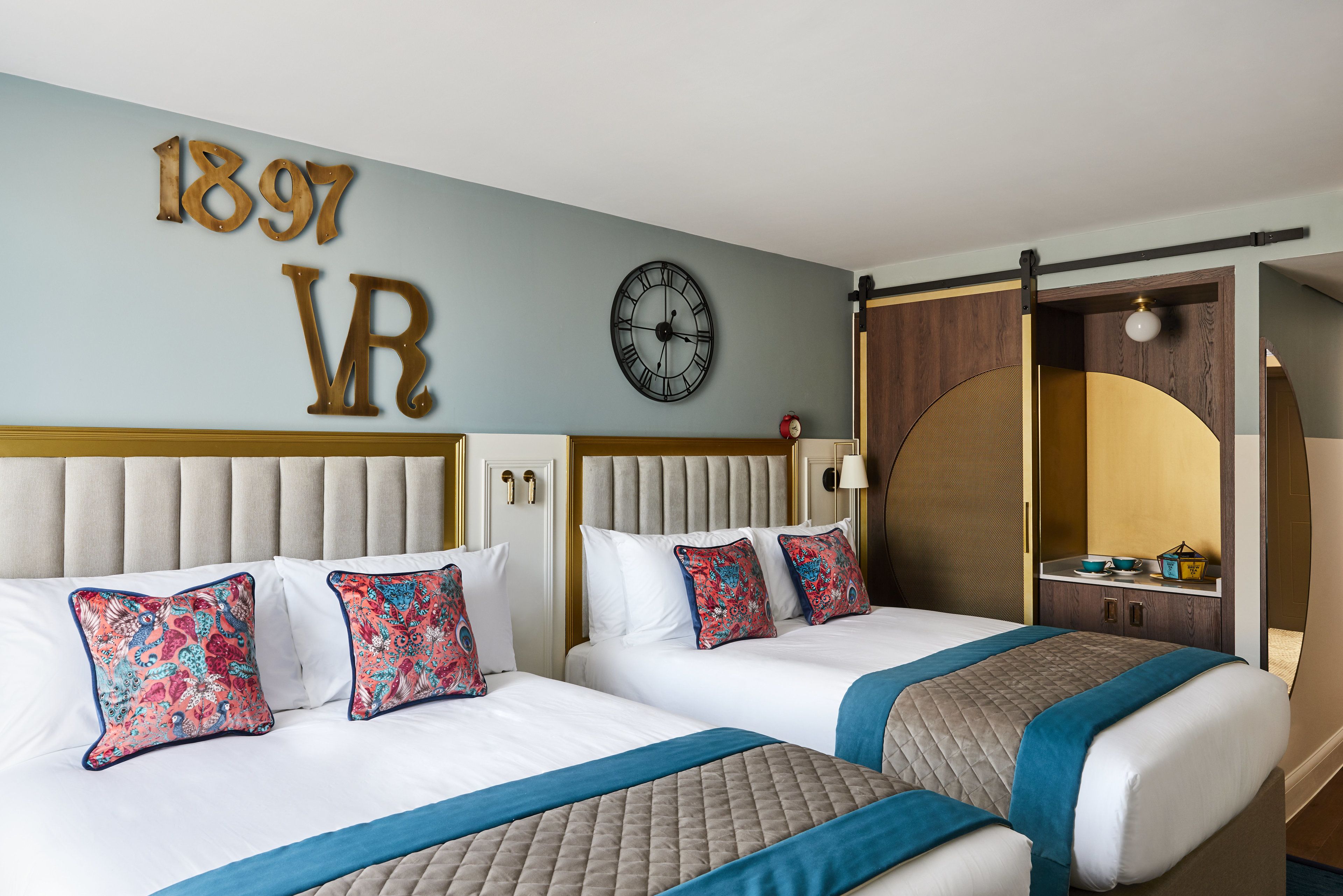Standard Room, 2 Single Beds | Premium bedding, in-room safe, desk, laptop workspace