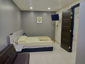 Deluxe Triple Room | Premium bedding, individually decorated, individually furnished - Wawasan Homestay Butterworth (Butterworth)