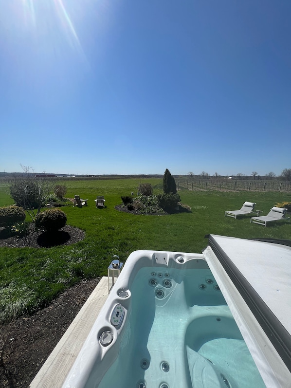Bain à remous extérieur