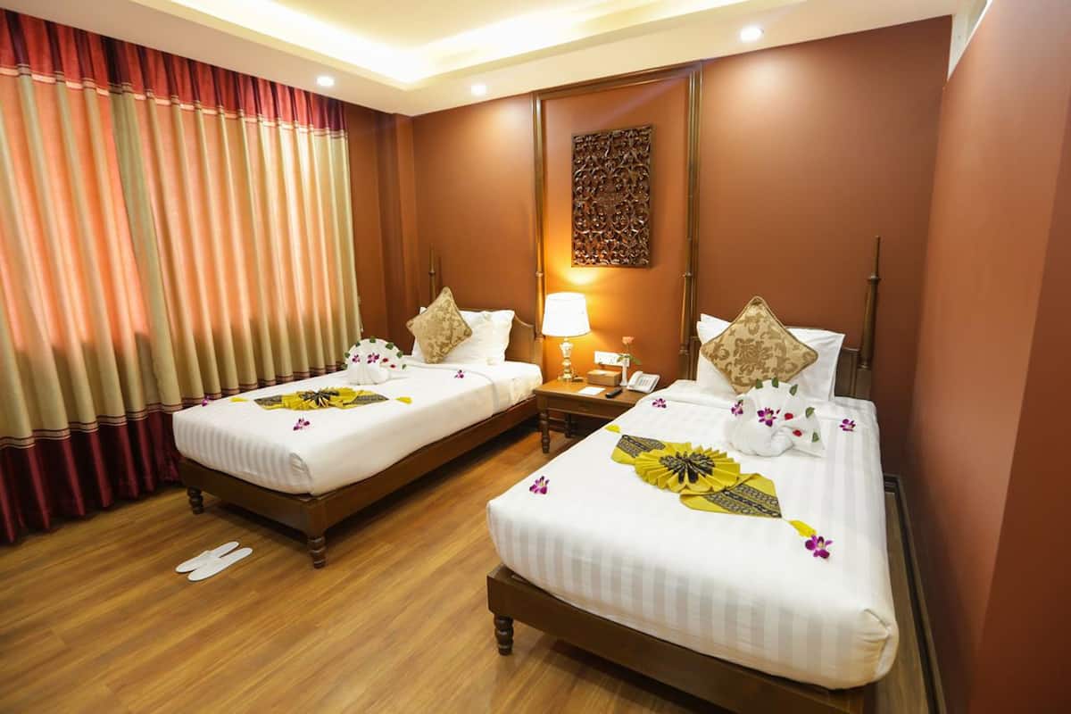 superior double or twin room | minibar, desk, rollaway beds, free wifi