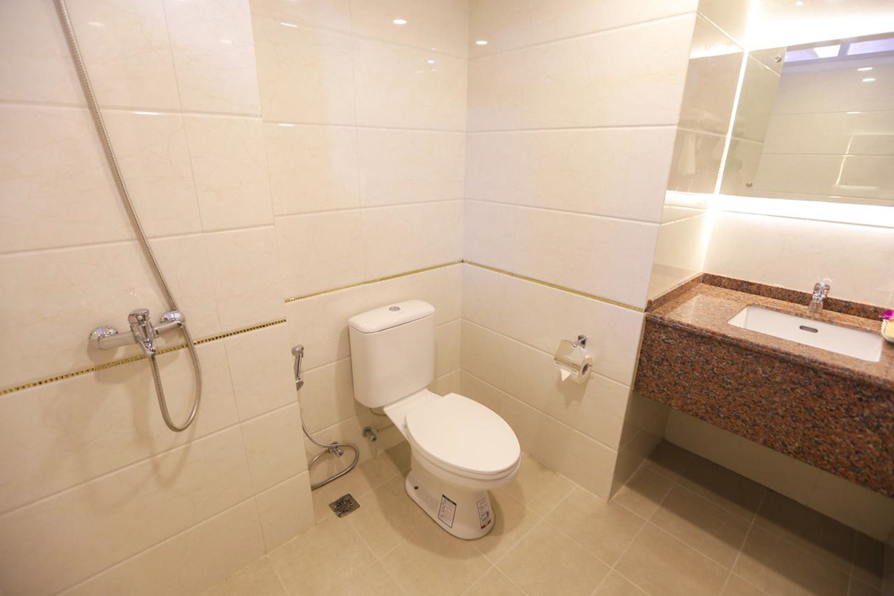 standard double room | bathroom | shower, free toiletries, hair dryer, slippers