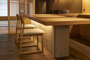 Fridge, microwave, oven, stovetop - Kyo no Ondokoro FUYACHO-NIJO #4 (Kyoto)