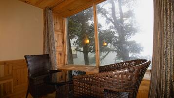 1 bedroom, rollaway beds