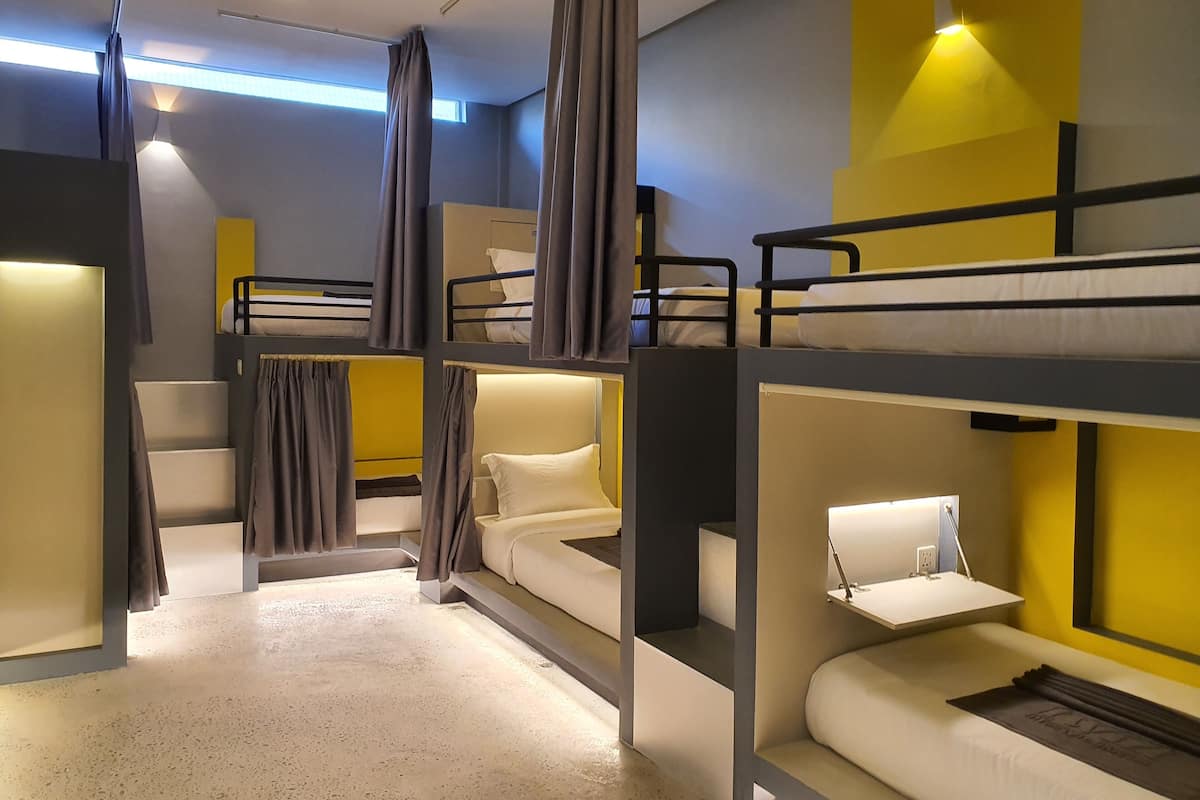 Sengetøy av topp kvalitet, strykejern/-brett og wi-fi (inkludert)