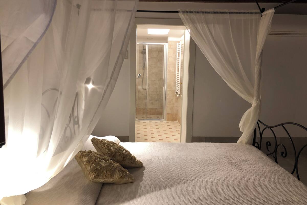 Premium bedding, down comforters, pillowtop beds, in-room safe