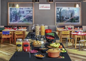 Desayuno buffet todos los días (con cargo)