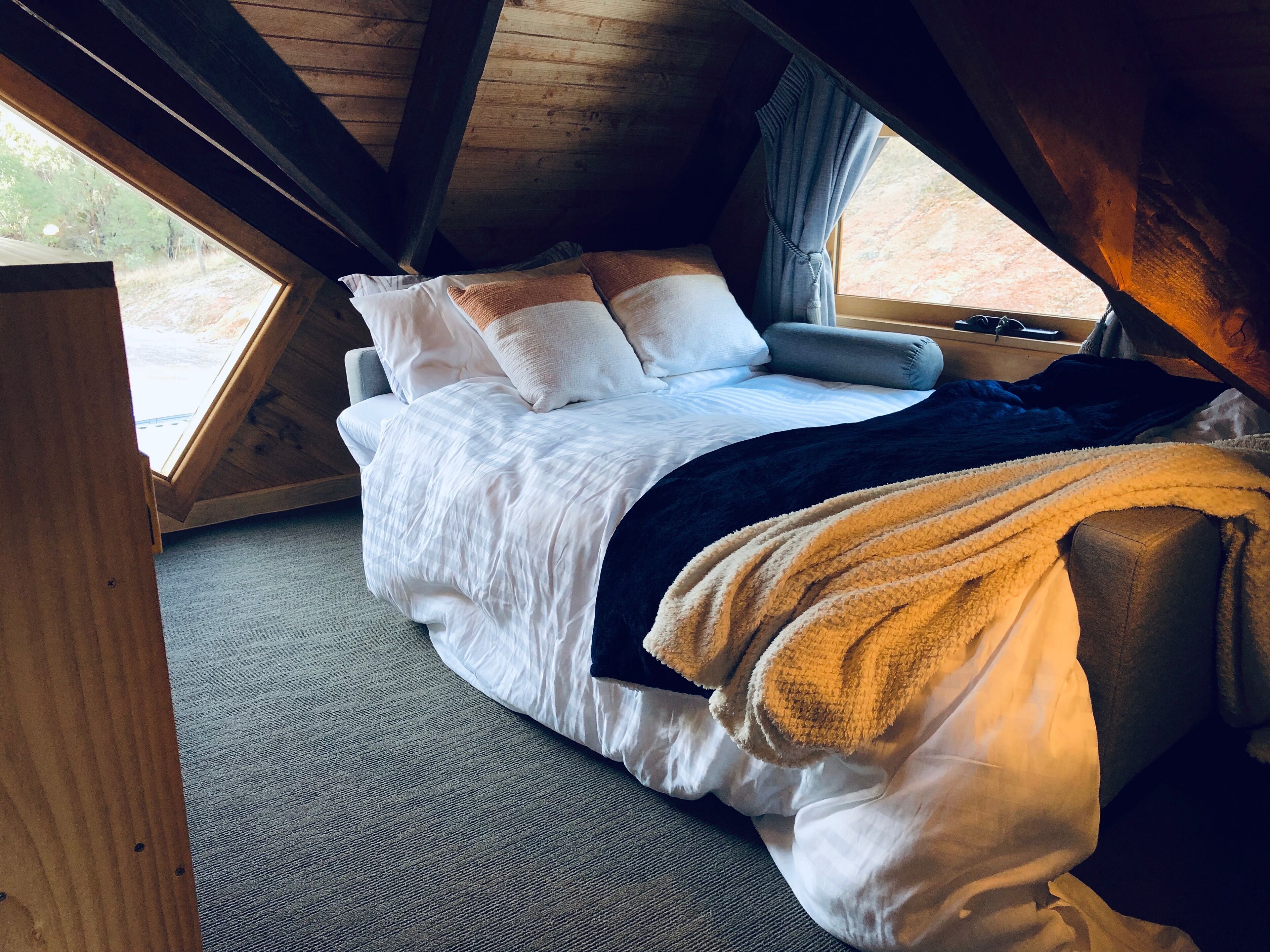 2 makuuhuonetta, silitysrauta/-lauta, ilmainen Wi-Fi, vuodevaatteet