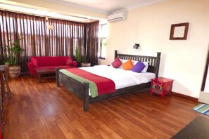 Departamento familiar | Escritorio, camas extra, wifi gratis y ropa de cama 