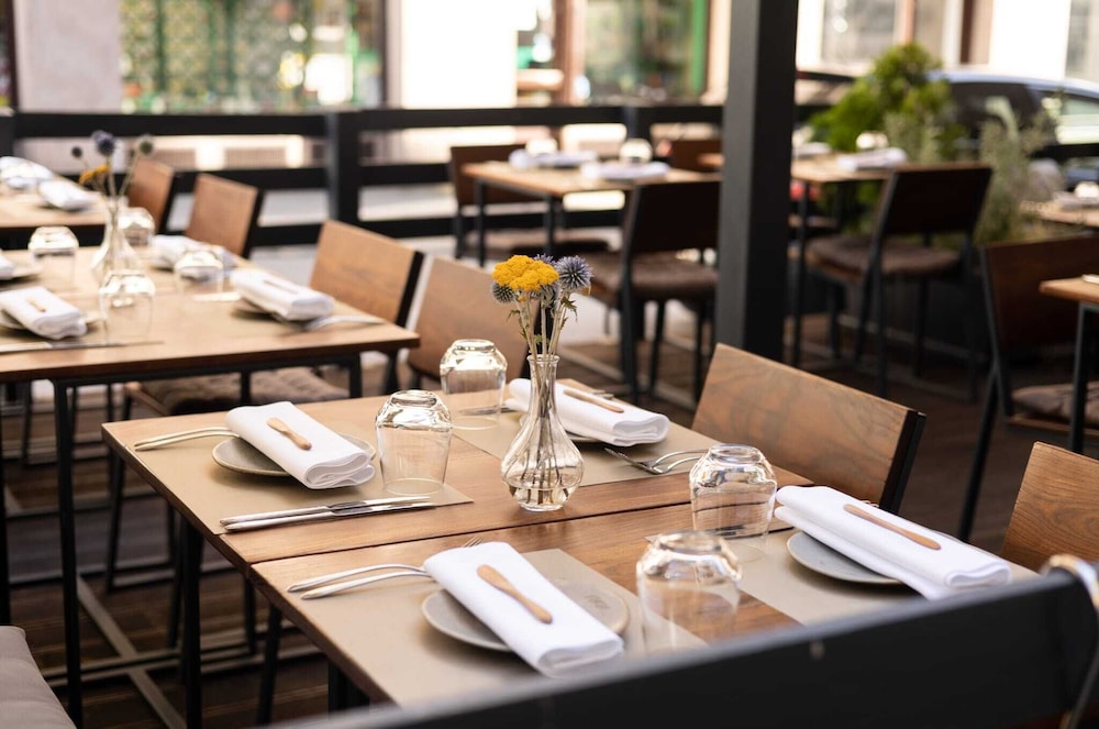 Pod Zidom Bistro by null