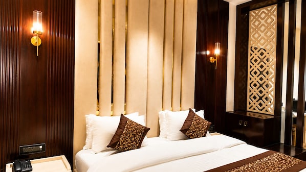 Suite | Living area | Flat-screen TV