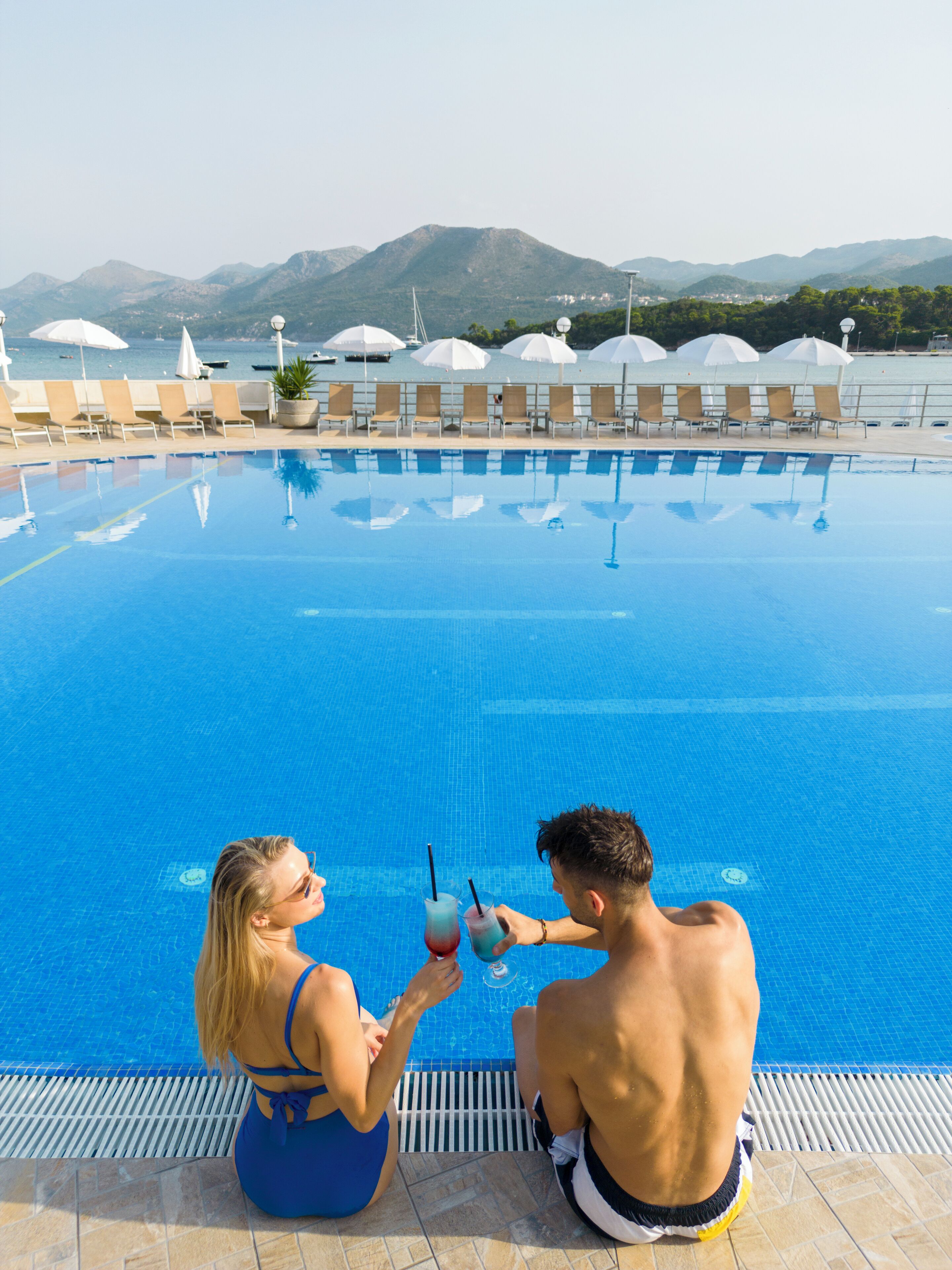 outdoor pool, pool loungers