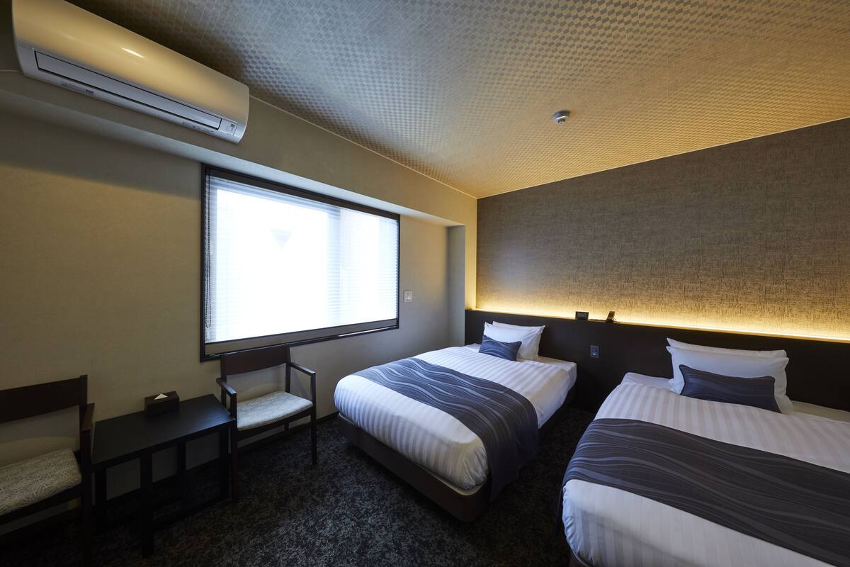 In-room safe, desk, soundproofing, WiFi (free)