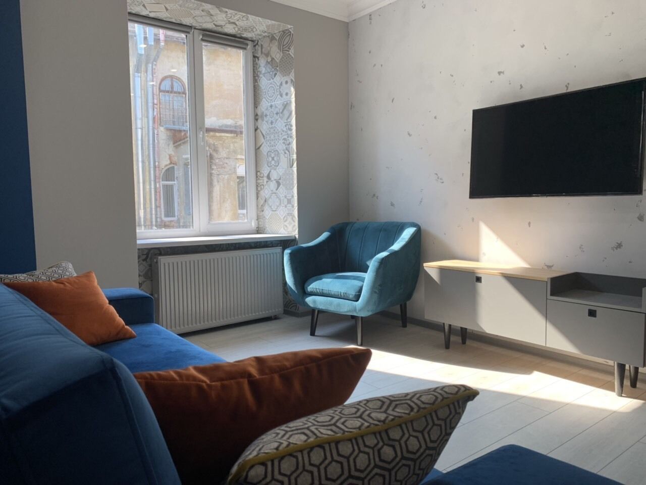 Design Apartment, 1 King Bed with Sofa bed | Iron/ironing board, free WiFi, bed sheets