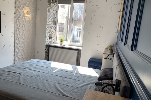 Design Apartment, 1 King Bed with Sofa bed | Iron/ironing board, free WiFi, bed sheets