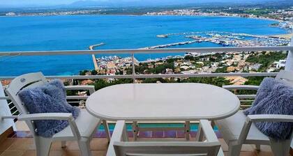 Appt in villa panoramic sea view 180 °, clim., Swimming pool