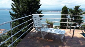Property grounds - Appt in villa panoramic sea view 180 °, clim., Swimming pool (Roses)