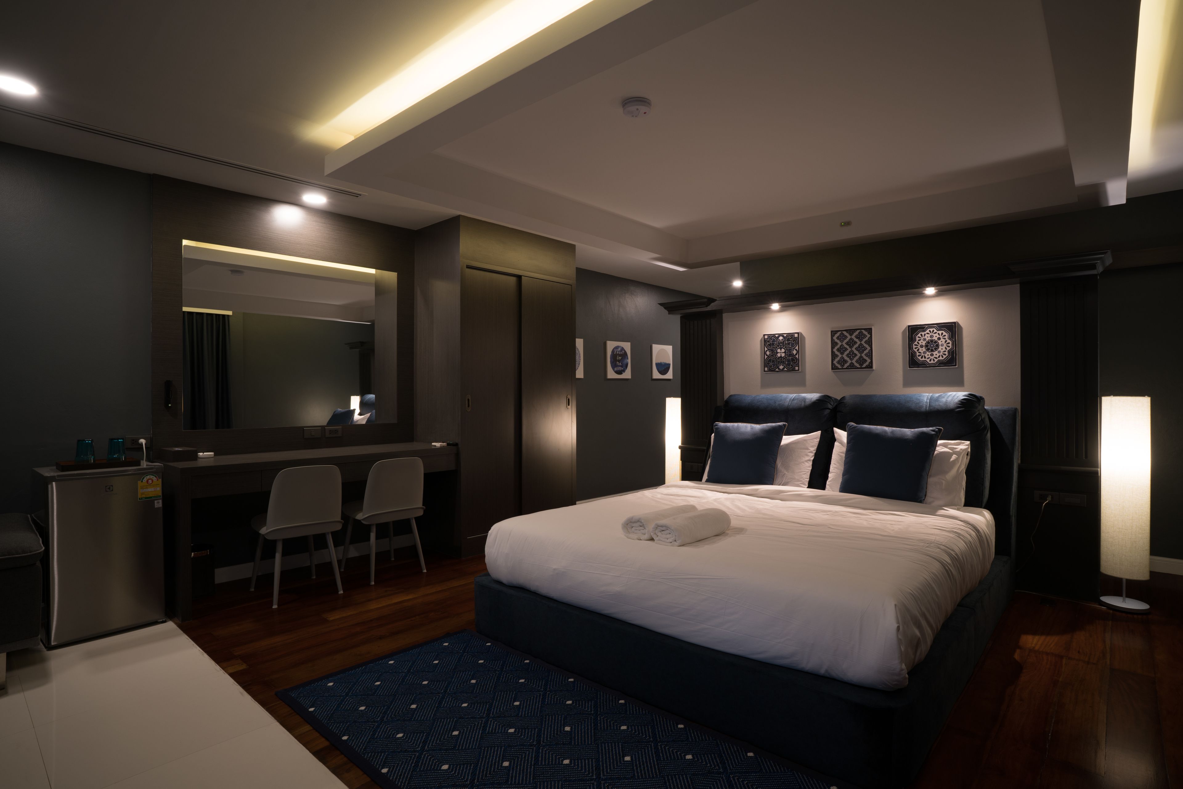 deluxe room with ocean view | premium bedding, down duvets, pillow-top beds, in-room safe