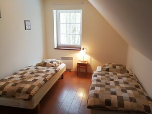 3 bedrooms, WiFi, bed sheets