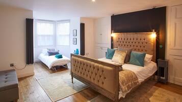 Luxury Apartment, Multiple Beds | Laptop workspace, iron/ironing board, free WiFi, bed sheets