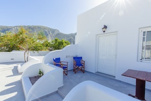 Property grounds - Oxygen Seaside Hotel (Santorini)