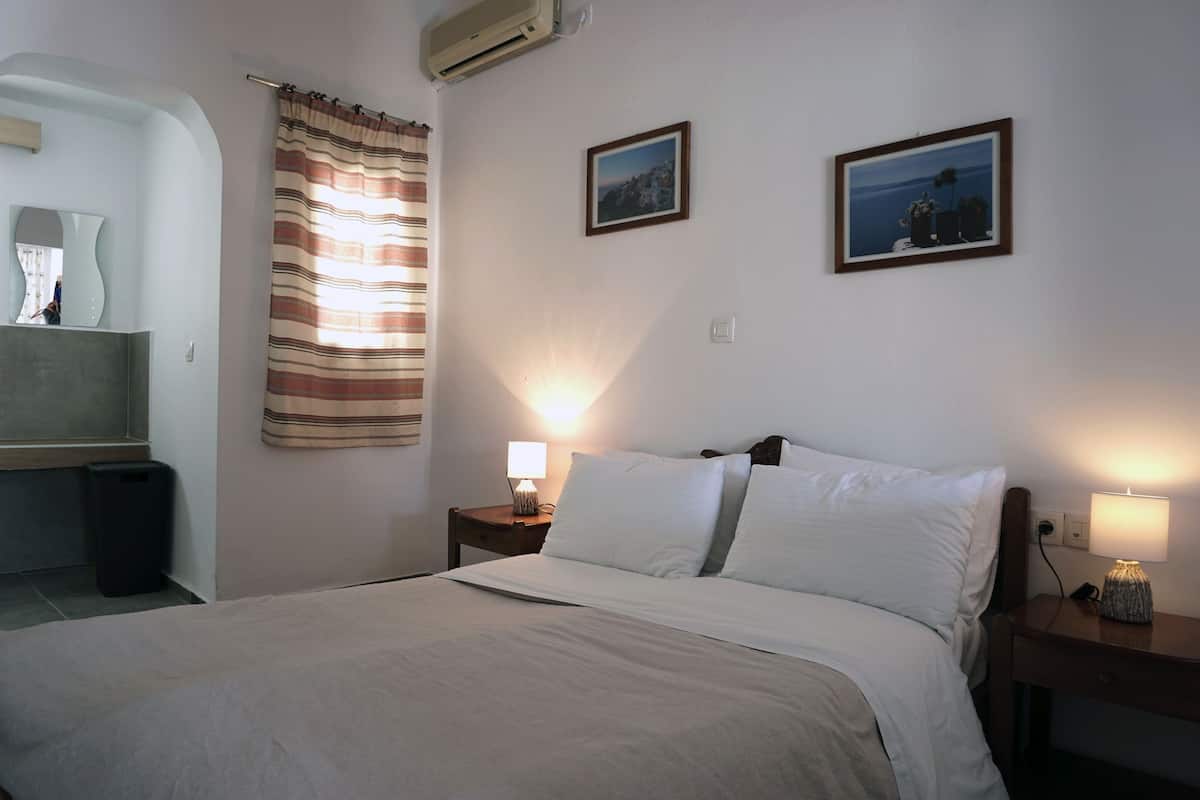 Family Room | Iron/ironing board, free cribs/infant beds, free WiFi, bed sheets