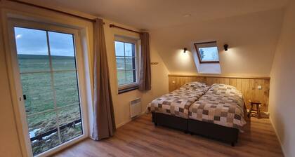 Beautifully situated detached country house with a wide view over meadows and mountains