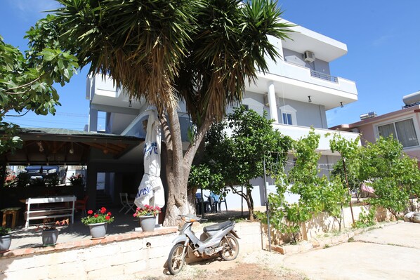 Front of property - Vila Enea (Ksamil)